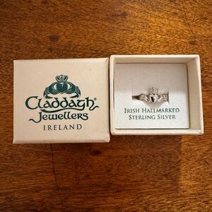 Claddagh ring